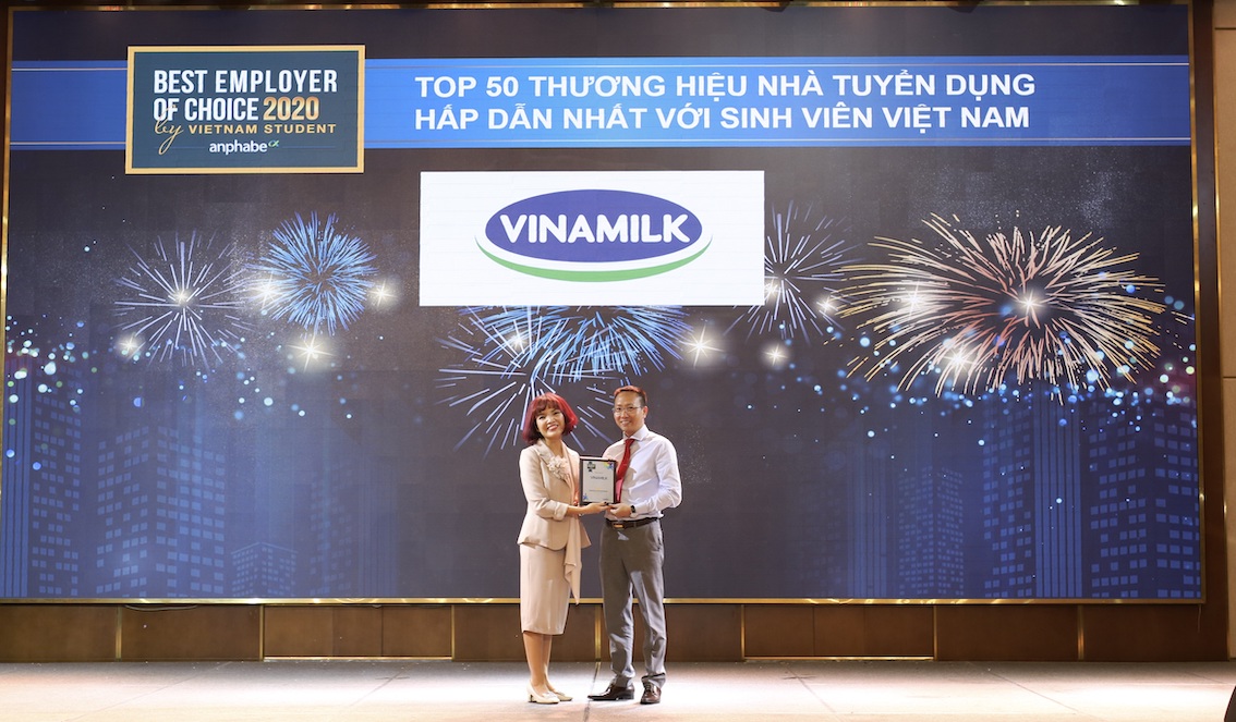 Vinamilk[-]được[-]bình[-]chọn[-]nhà[-]tuyển[-]dụng[-]hấp[-]dẫn[-]nhất[-]đối[-]với[-]sinh[-]viên[-]Việt[-]Nam[-]năm[-]2020